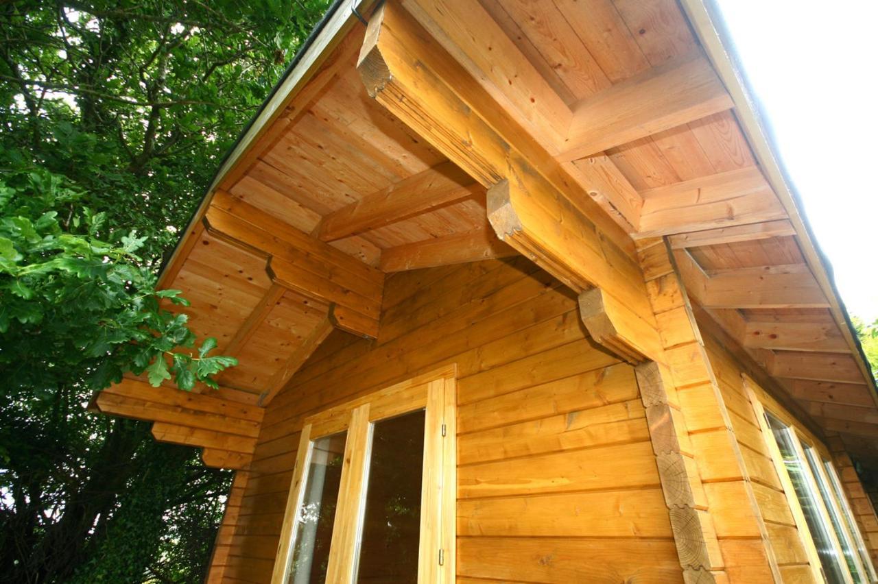 Yealm Cabin Self Catering Log Cabin In Devon With Hot Tub Plymouth Exterior foto